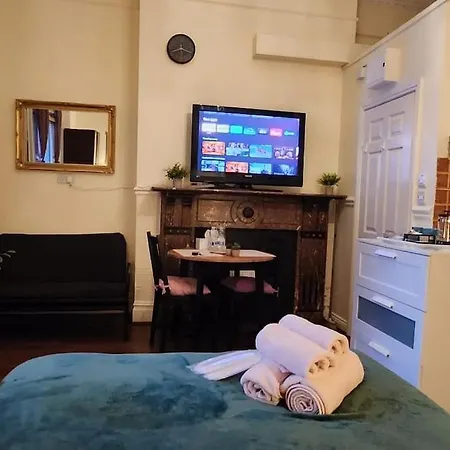Spacious Victorian Flat Lägenhet *